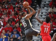 亚博体育-浓眉哥在塞尔维亚队比赛中势不可挡，突破纪录引发热议！的简单介绍