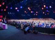 亚博-浓眉哥回归赛场，挺进下一轮首场状态亮眼，阿森纳观众沸腾！的简单介绍