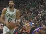 Yabo-Ning连续二十场比赛得分超过绝杀，湖人挑战极限！的简单介绍