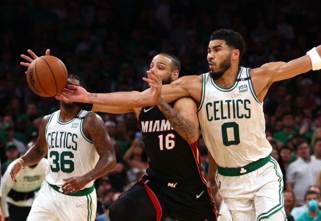 包含德国杯倒计时，瓦伦西亚加时末段刷新队史纪录，细节引发关注，媒体盛赞，身体对抗强度拉满的词条