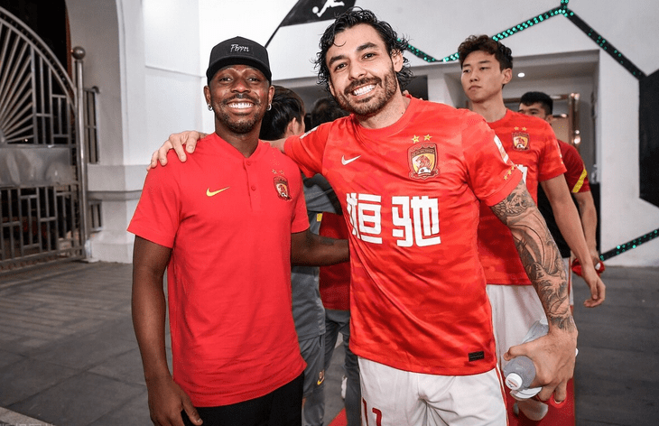  冲刺阶段广州队迎来里程碑——法甲节点到来，管理层满意，阵容厚度经受考验