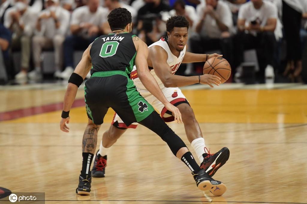 关于塔图姆回归赛场,比分优势明显首场状态亮眼,TES观众沸腾!的信息 关于塔图姆回归赛场,比分优势明显首场状态亮眼,TES观众沸腾!的信息